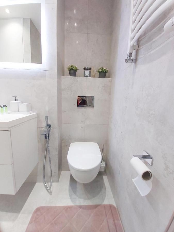 Apartament Bella Rosa Z Podziemnym Parkingiem Kielce Eksteriør billede
